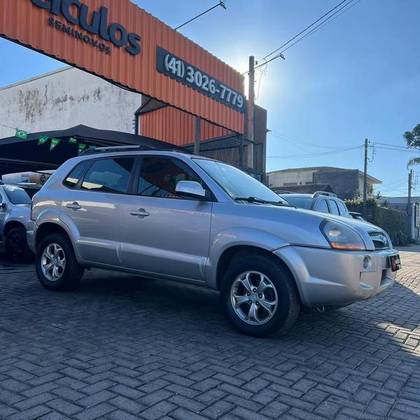 HYUNDAI TUCSON 2.0 MPFI GL 16V 142CV 2WD GASOLINA 4P MANUAL HYUNDAI TUCSON 2.0 MPFI GL 16V 142CV 2WD GASOLINA 4P MANUAL
